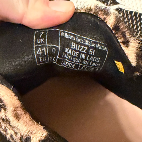 Dr Martens Women's Buzz 5-Eye Leopard Shoes - Picture 10 of 12